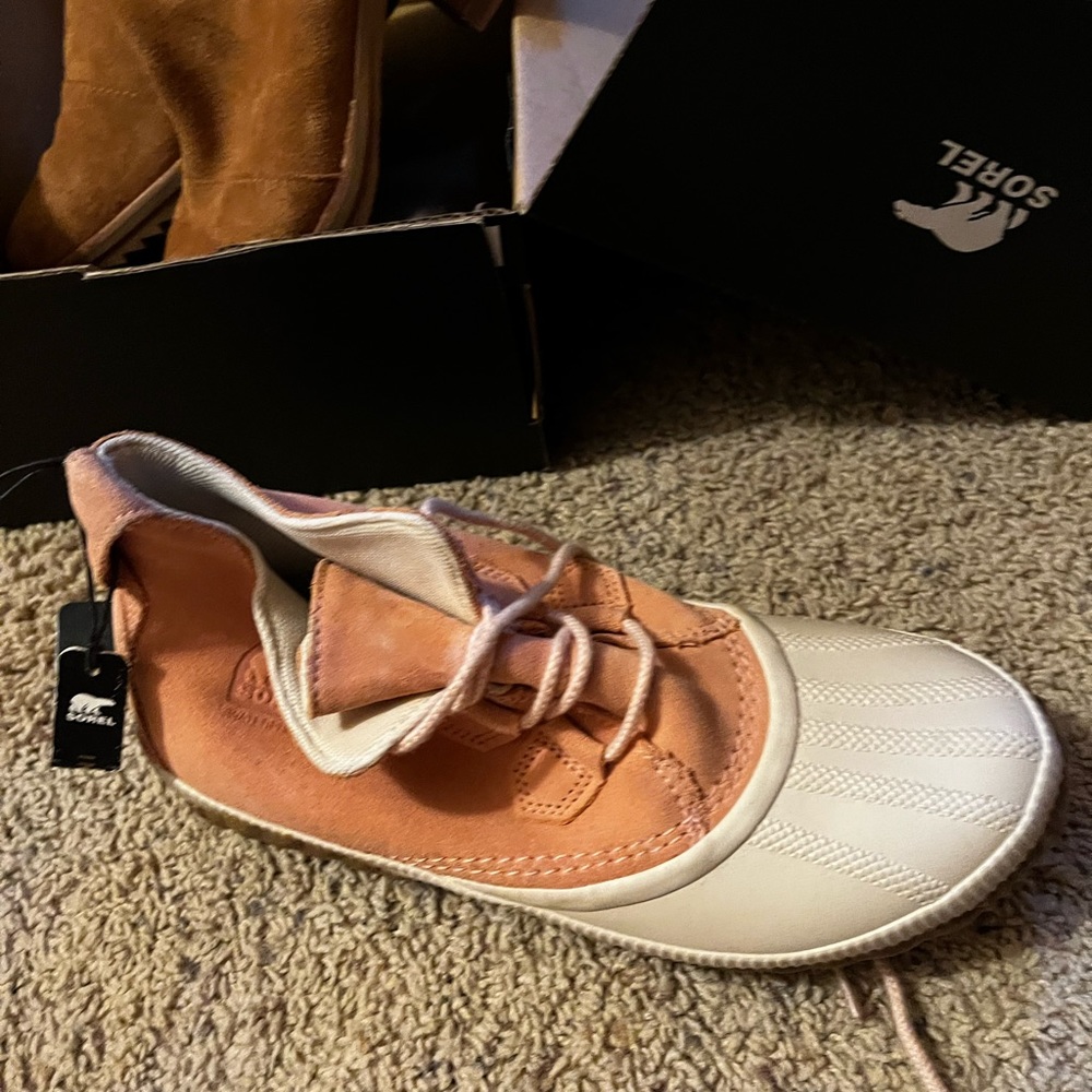 Sorel size 9